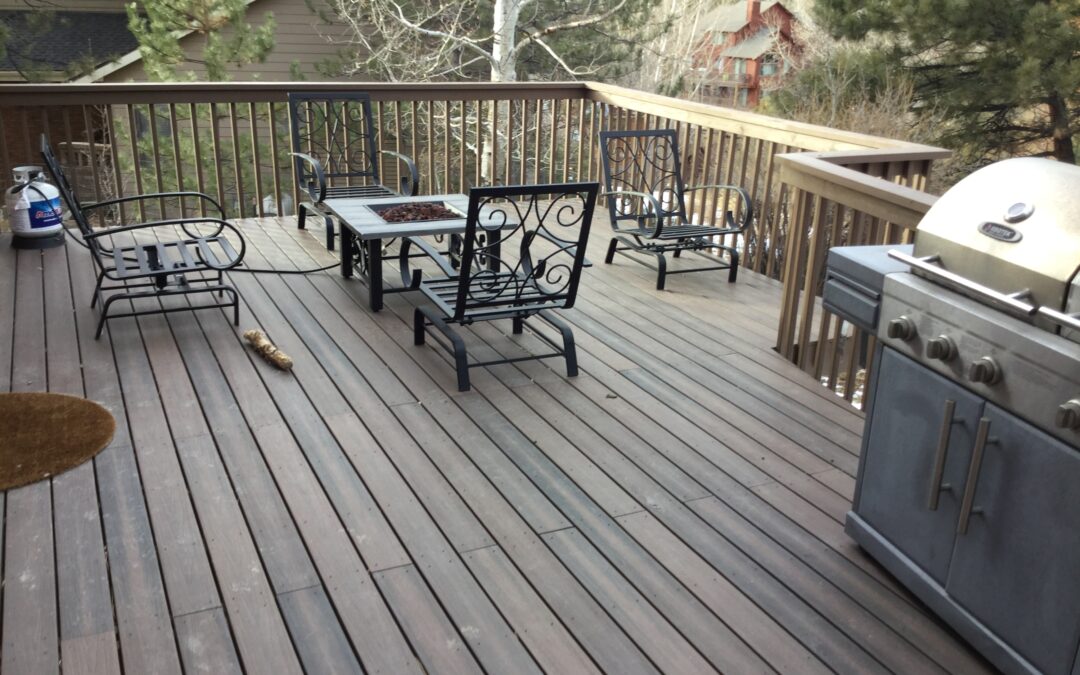 Deck with fire pit